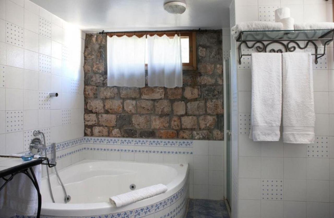 Villa Galilee Magic Mansion Rosch Pina Exterior foto